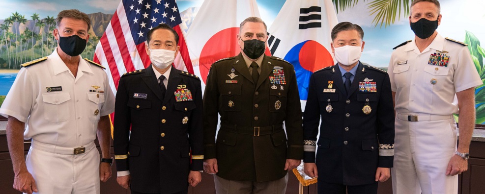 Army Gen. Mark A. Milley, chairman of the Joint Chiefs of Staff, meets with Chairman of the Republic of Korea Joint Chiefs of Staff, Gen. Won In Choul, and Japanese Chief of Staff, Joint Staff Gen. Koji Yamazaki for a trilateral meeting at Camp H. M. Smith, Hawaii, April 29, 2021. This is the first in-person meeting between the most senior U.S., ROK, and Japanese military officers since the onset of the global pandemic. The last trilateral discussion was held virtually in November 2020 due to COVID-19 restrictions. (DOD Photo by Navy Petty Officer 1st Class Carlos M. Vazquez II)