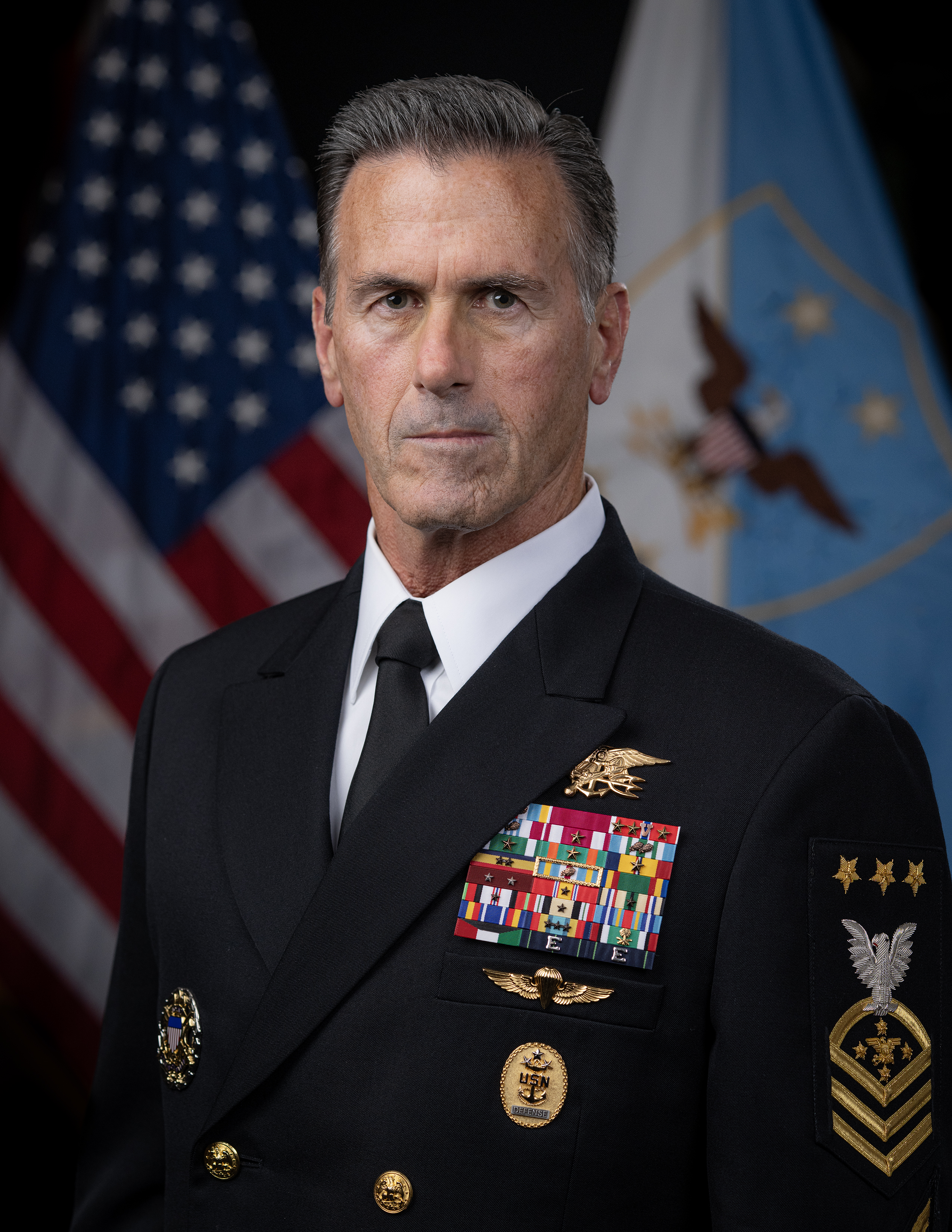 Official portrait of Senior Enlisted Advisor to the Chairman (SEAC) of the Joint Chiefs of Staff, U.S. Navy SEAC David L. Isom.